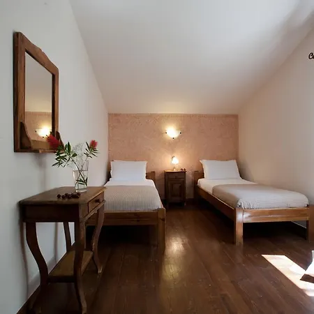 Pantheon Áyios Nikítas