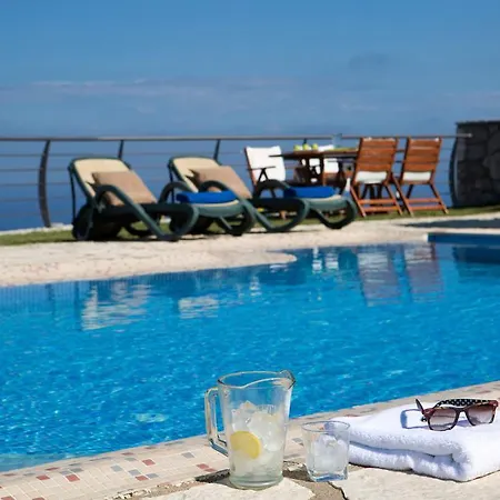 Pantheon Áyios Nikítas