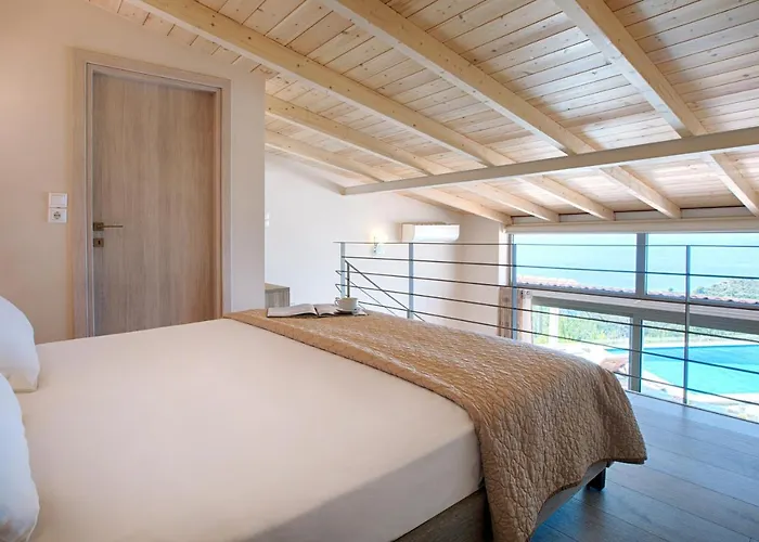 Pantheon Holiday park 3*